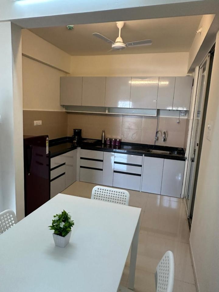Sky: Soothing Oasis Near Balewadi High Street