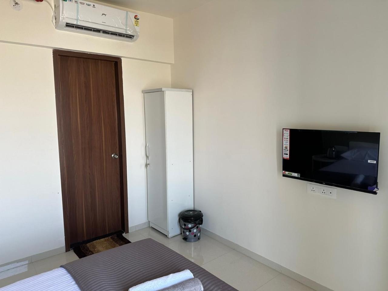Sky: Soothing Oasis Near Balewadi High Street * Pune