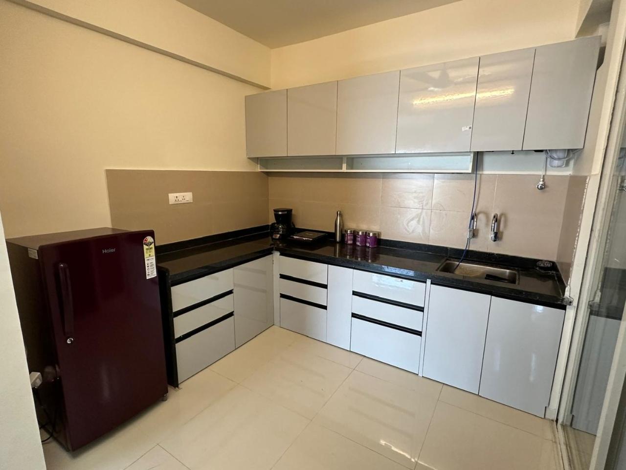 Sky: Soothing Oasis Near Balewadi High Street * Pune