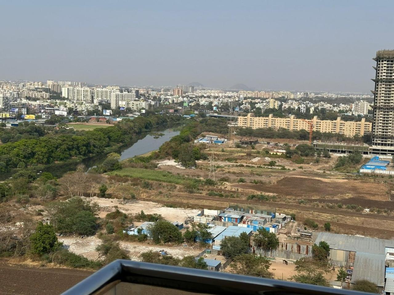 Homestay Sky: Soothing Oasis Near Balewadi High Street *